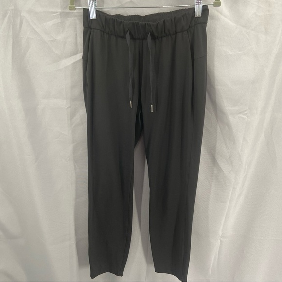 Lululemon On The Fly Pant Woven Size 4 Drawstring Pockets - Picture 1 of 8